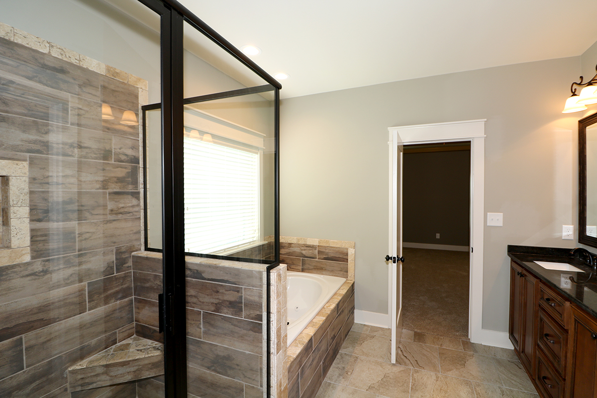 102 Rustic Oak – Master Bathroom (2)