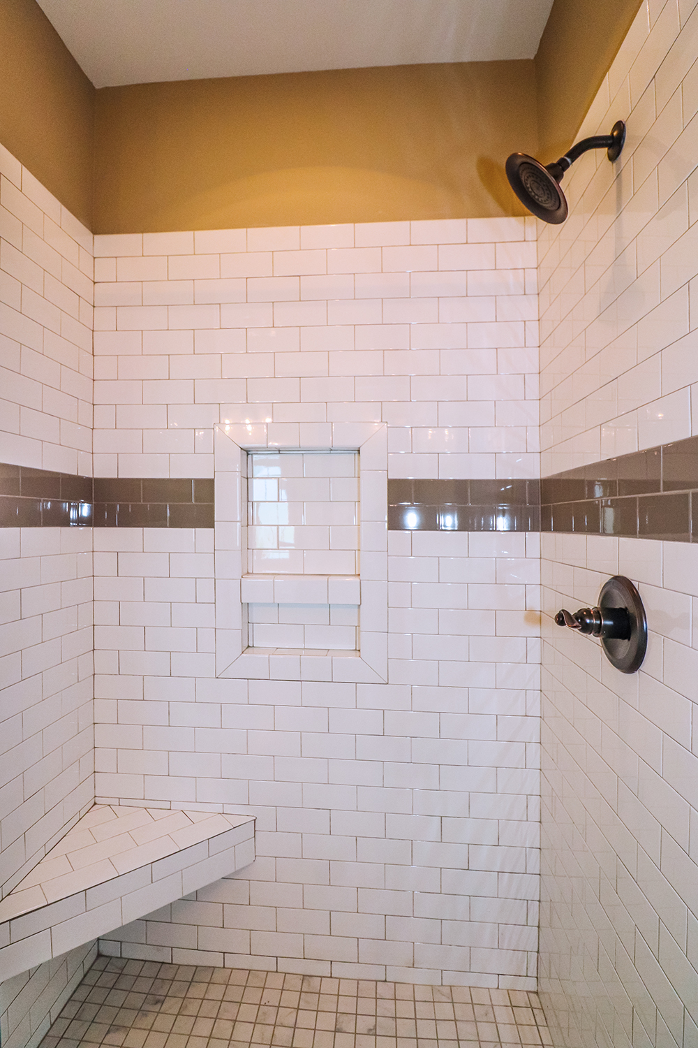 207 Bobtail – Master Bathroom (4)