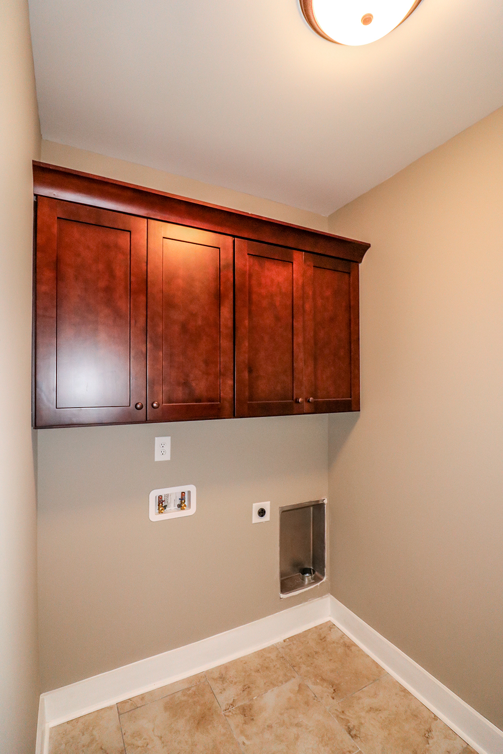 313 Brown Thrasher – Laundry Room