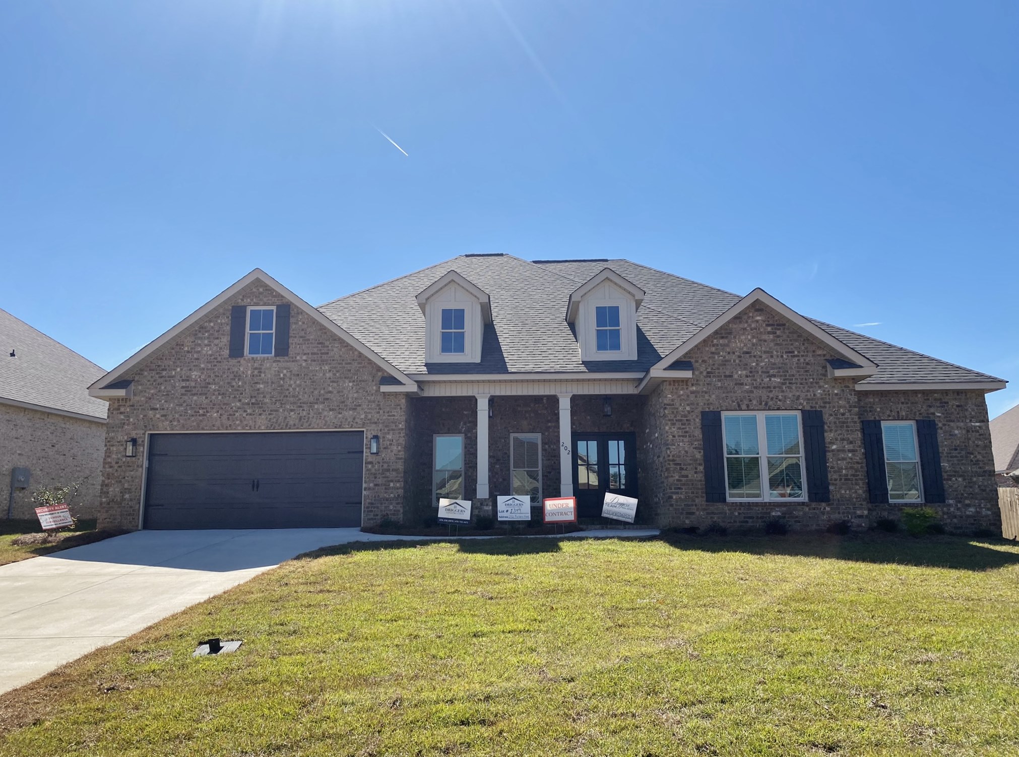 202 Foxberry Nook – Front Home