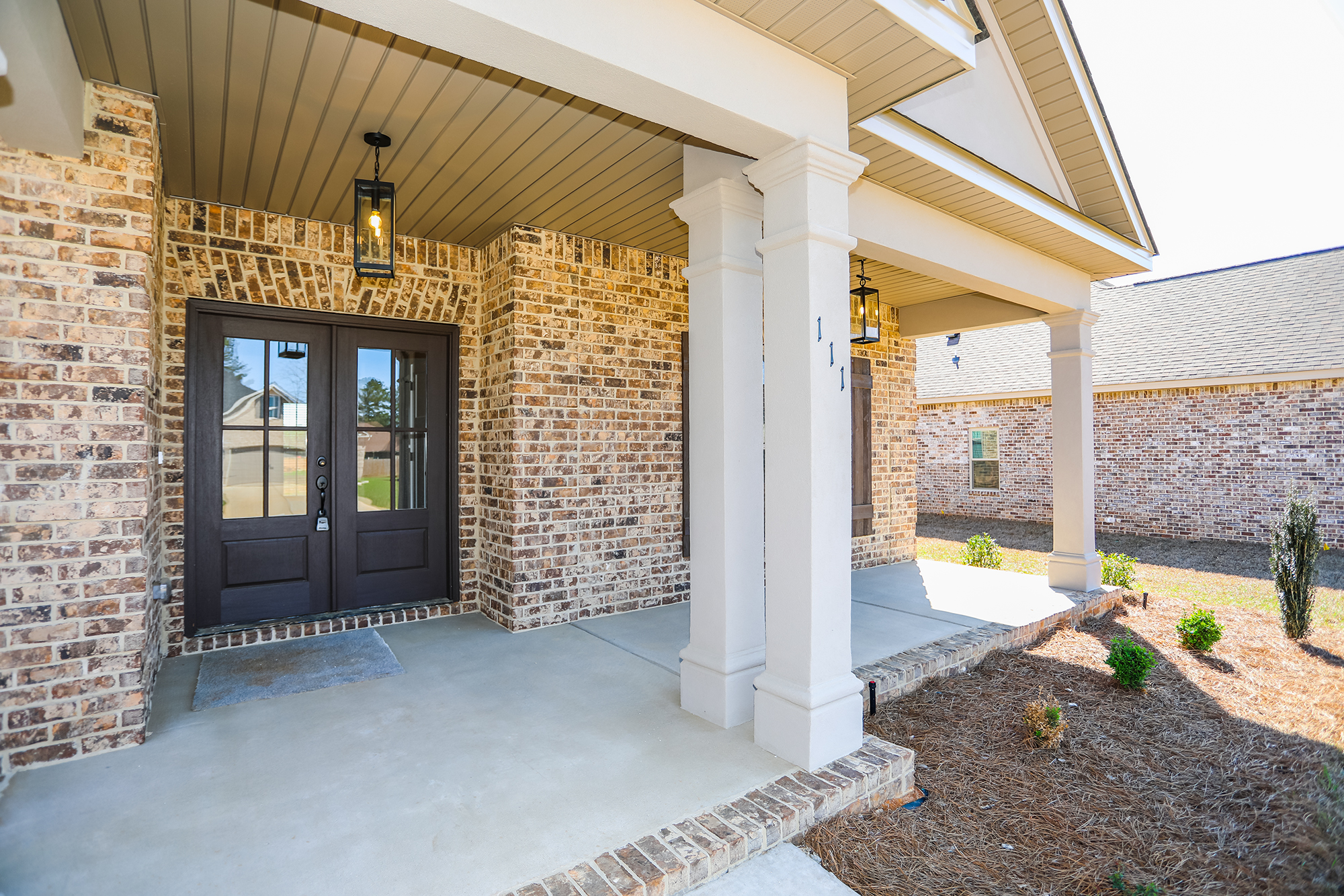 111 Brook Hollow – Front Porch