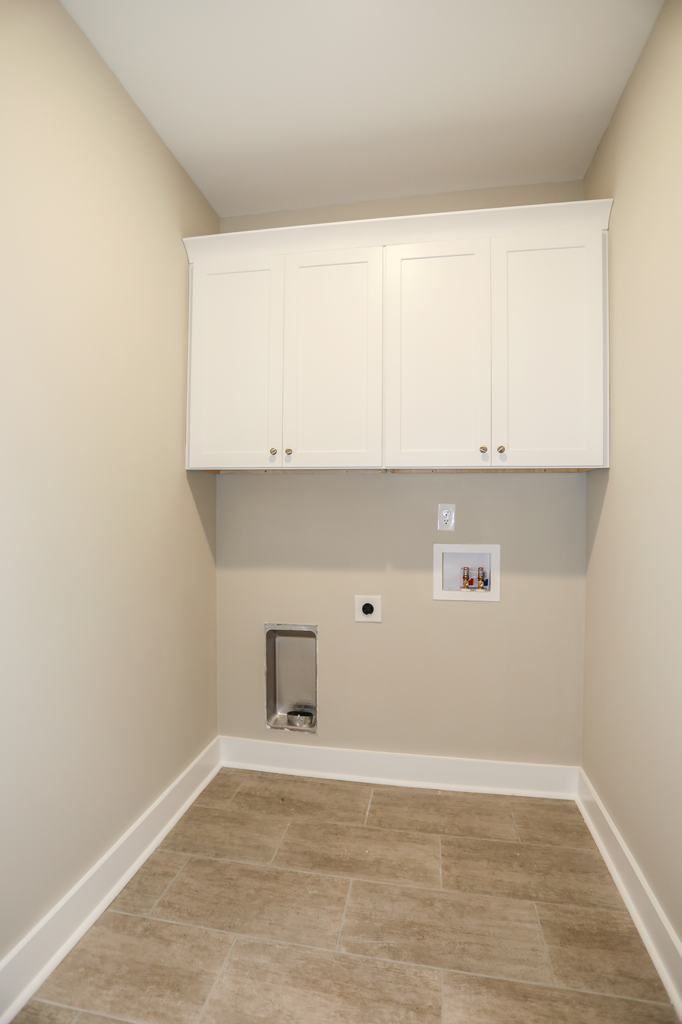 120 Brook Hollow – Laundry Room 1