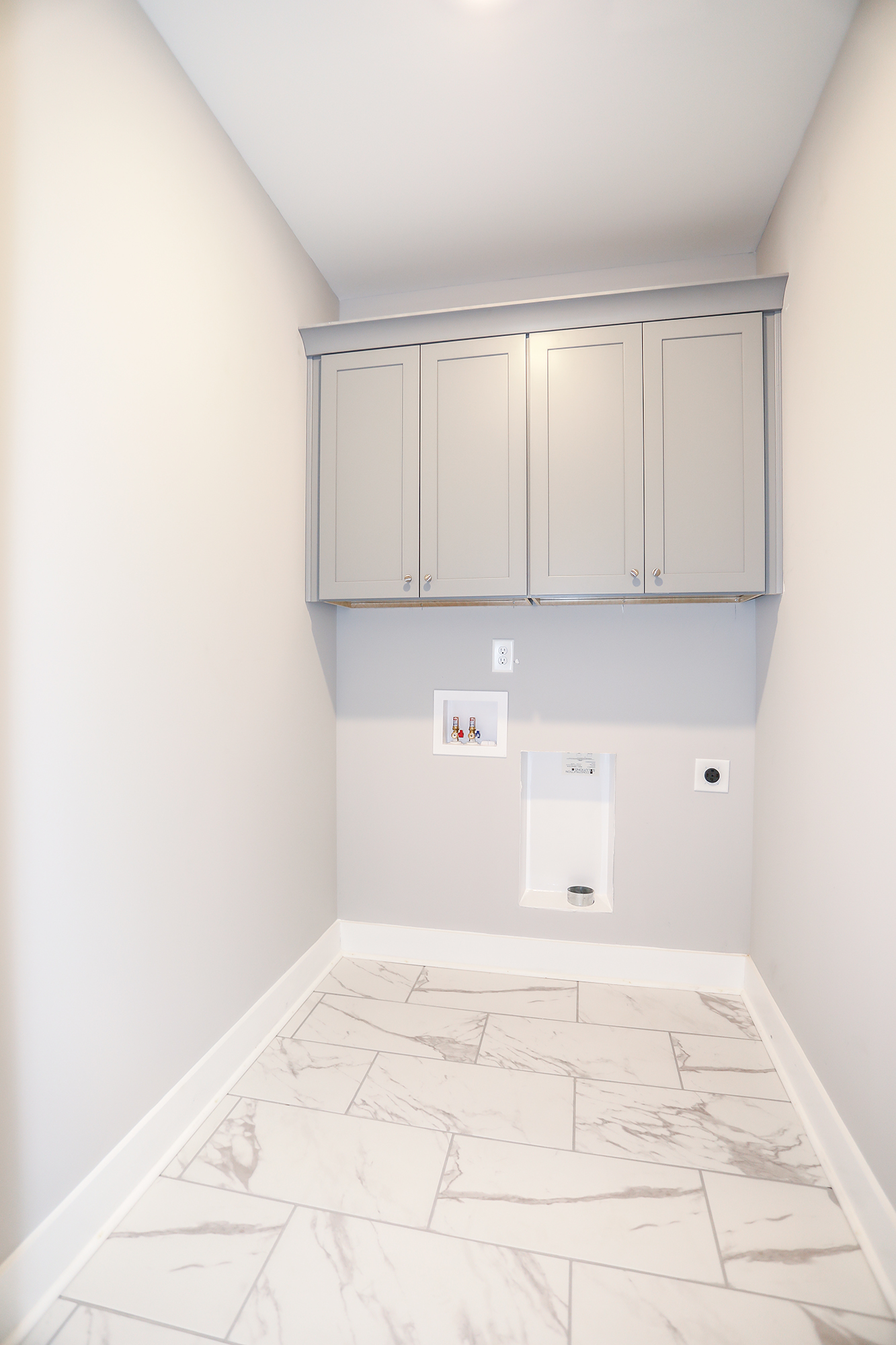 111 Woodwinds Ct – Laundry Room 1