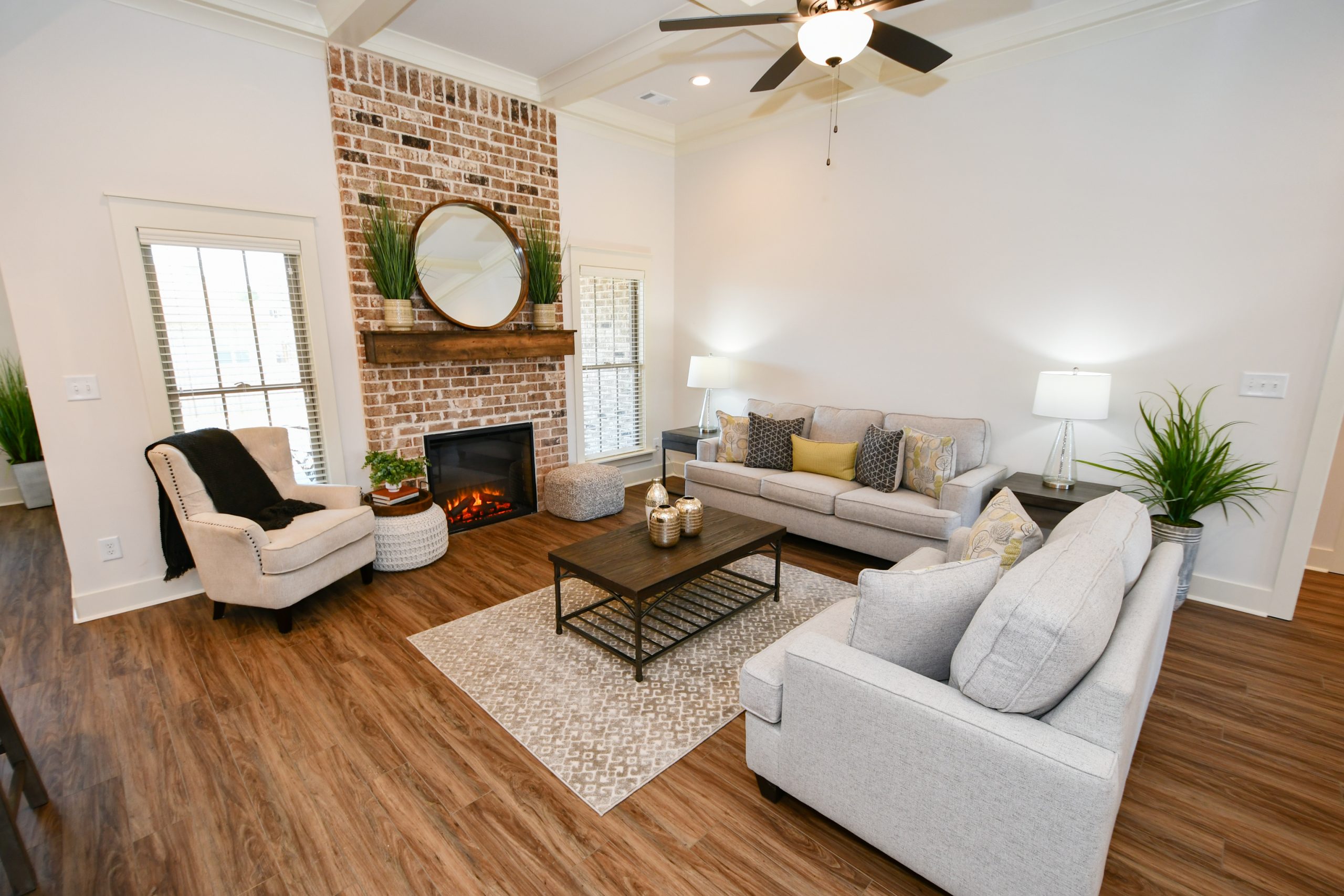 112 Woodinds Ct – Living Room 6